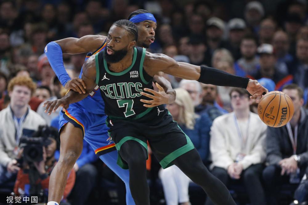 面表现出了 面表现出了